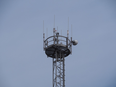 建在小區里的5G基站，對人體影響究竟有多大？